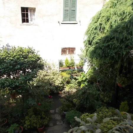 Zia Lina Bed and breakfast Dongo