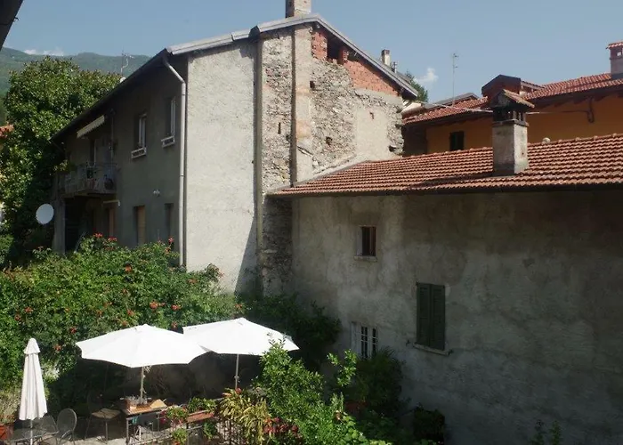 Zia Lina Hotell Dongo