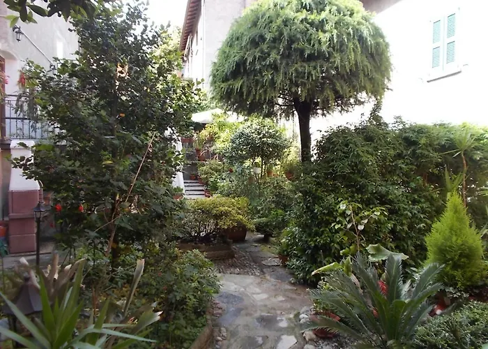 Zia Lina Hotell Dongo